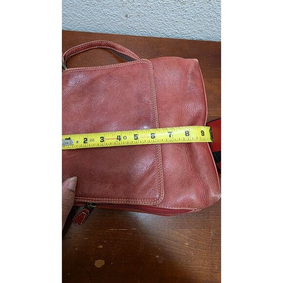 Vintage Chaos Genuine Leather Red Crossbody Bag Adjustable Strap Size M - Picture 9 of 9